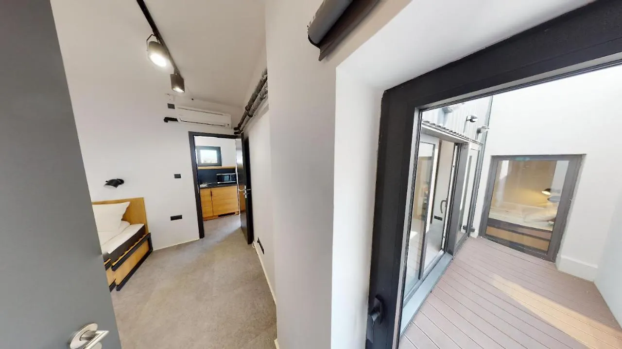 In Budapest Apartment 7 0*,
